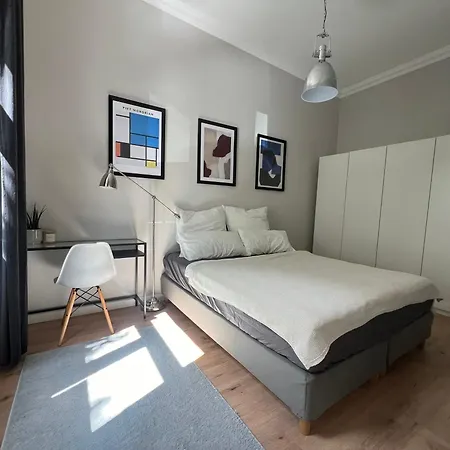 Апартаменты Altbau-traum Im Medienhafen Дюссельдорф